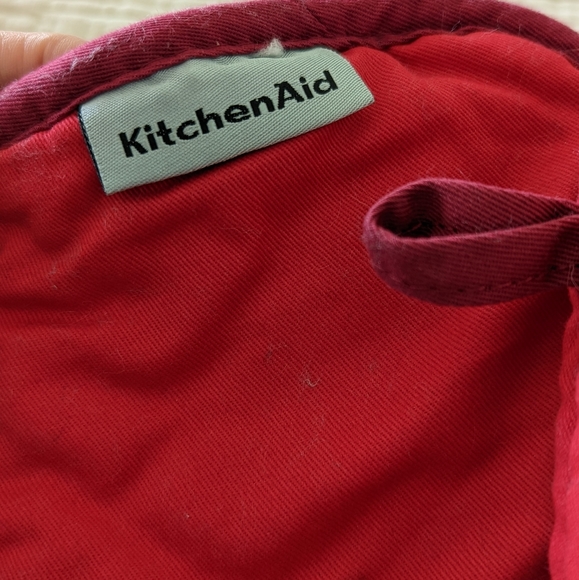 Kitchen Aid cooking, baking gloves. Anti slip silicone coated ♥️ Red ♥️ - Picture 2 of 5